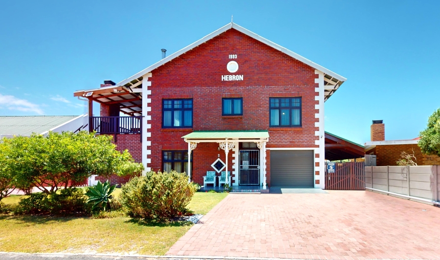 4 Bedroom Property for Sale in Franskraal Western Cape